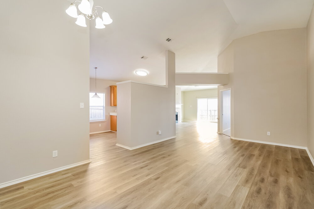 Building Photo - 2668 Pioneer Bluffs Rd