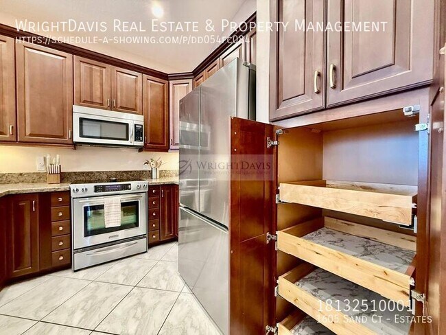 Building Photo - 1605 Sands Ter E