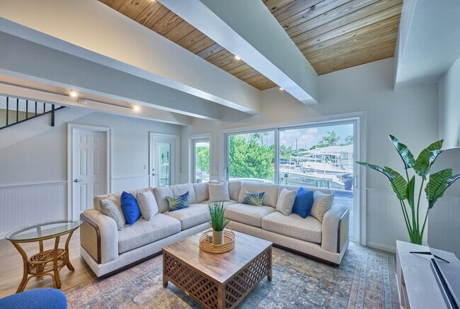 Building Photo - 100 Neptune Dr