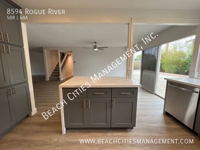 Building Photo - 8594 Rogue River Ave
