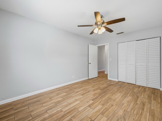 Building Photo - 3561 Oberon Ave