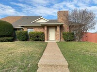 Building Photo - 3907A Irvine Dr
