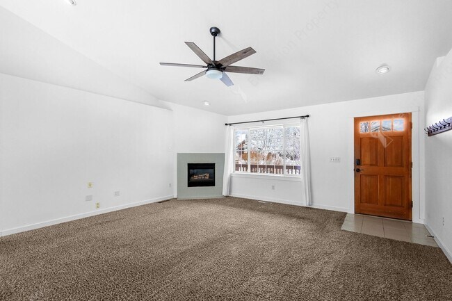 Building Photo - Northeast 3 BR - 2 BA Single-level Home w/ large Backyard