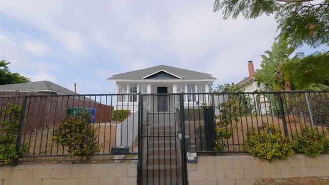 Building Photo - 1964 Harrison Ave