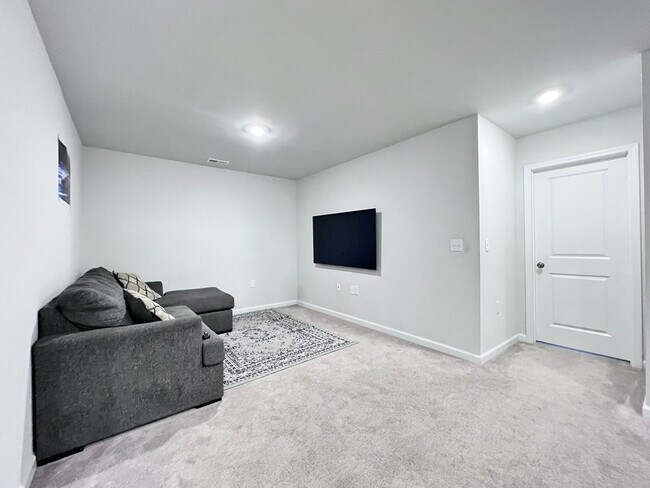 Building Photo - 2346 Chert Ln