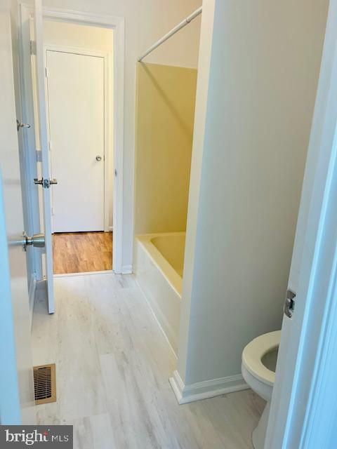 Building Photo - 5105 Mallards Landing Dr