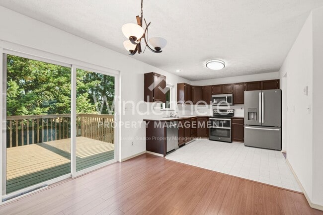 Building Photo - 4-Bedroom 2 Full Bath Home In The Valley -...
