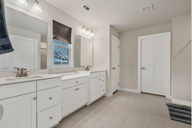 Building Photo - 302 Finnegan Ct