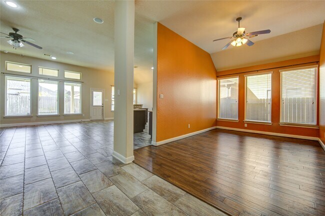 Building Photo - 19019 Thatcher Hills Ct