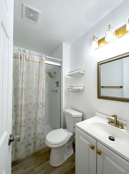 Building Photo - 2365 Fallingtree Dr