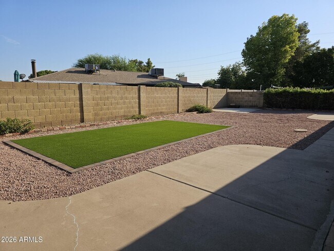 Building Photo - 3337 W Kristal Way