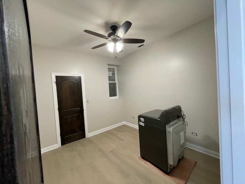 Building Photo - 3600 W 26th St