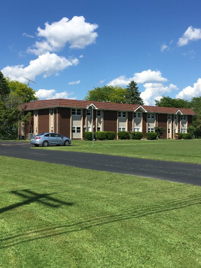 Building Photo - 7421 Sharon-Mercer Rd