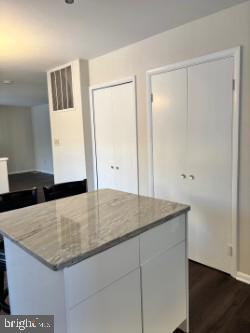 Building Photo - 9926 Great Oaks Way