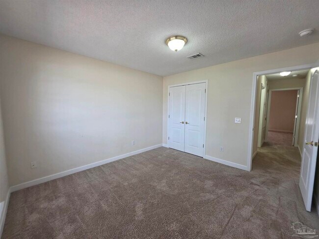 Building Photo - 720 Buoy Dr