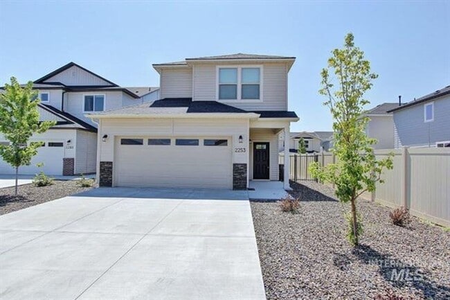 Primary Photo - Gorgeous, Sparkling Clean Home, 15 Minutes...