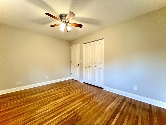 Building Photo - 5559 Turtle Lake Rd