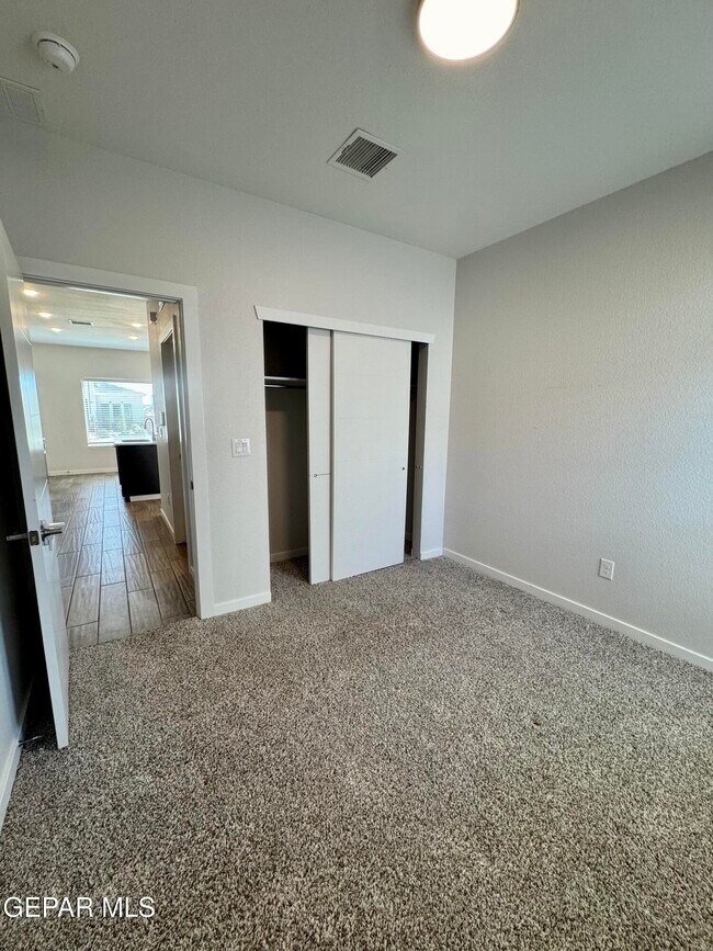 Building Photo - 12725 Don Norte St