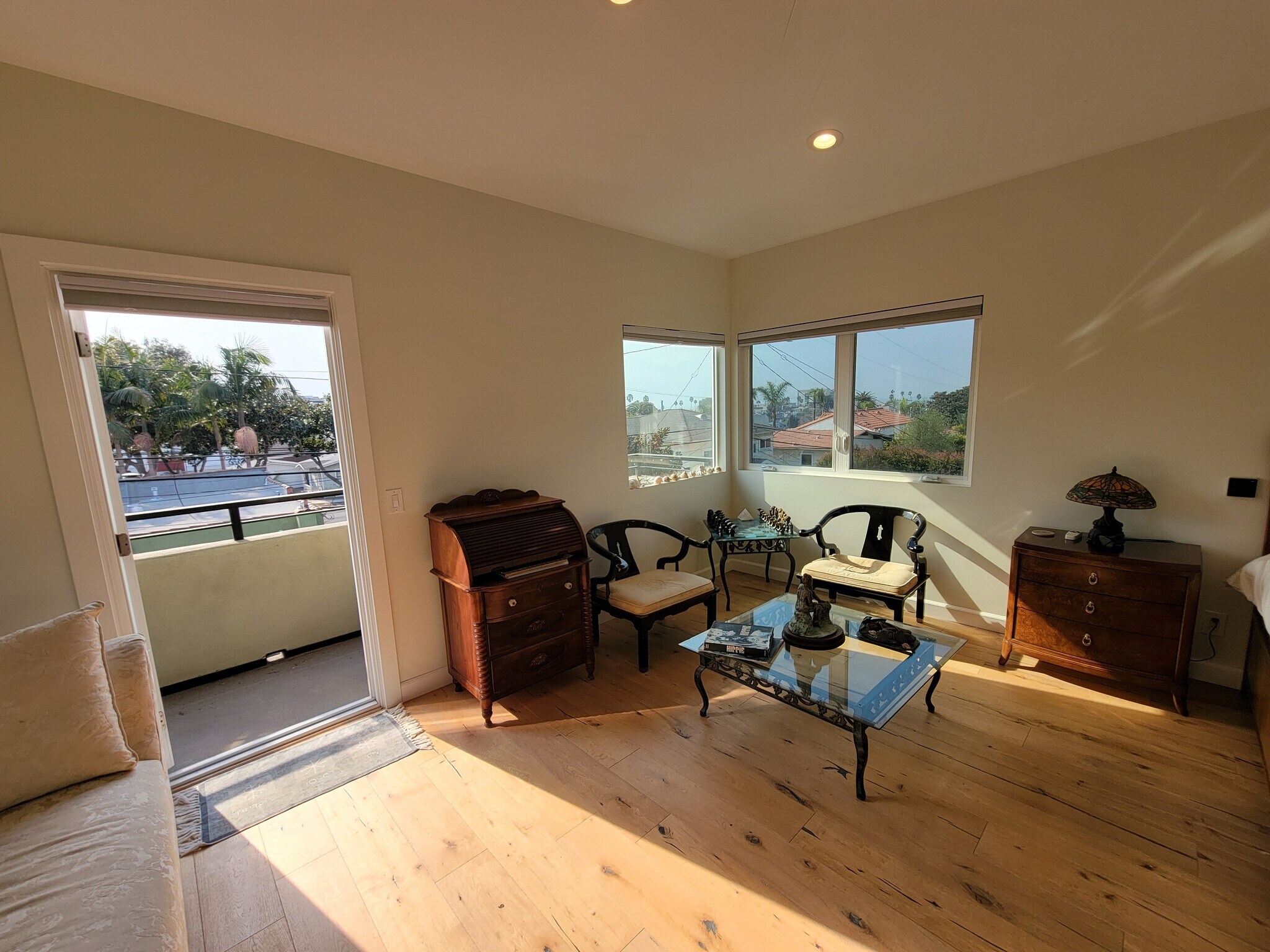 W / Siting Areas. - 410 Miramar Dr