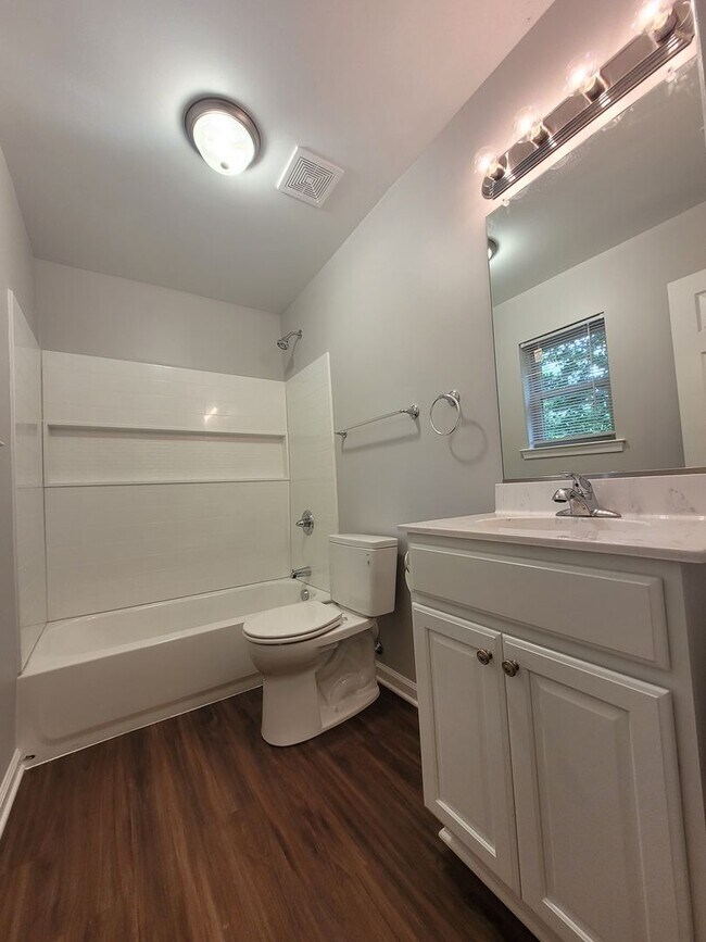 Building Photo - DUNBARTON