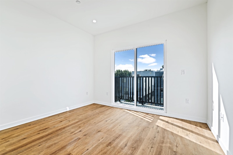 Building Photo - 522 1/2 N St Andrews Pl