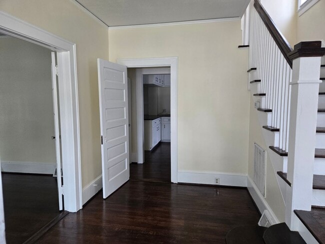 Building Photo - 4 Bedroom 2 bath Home For Rent - Heart of Florence