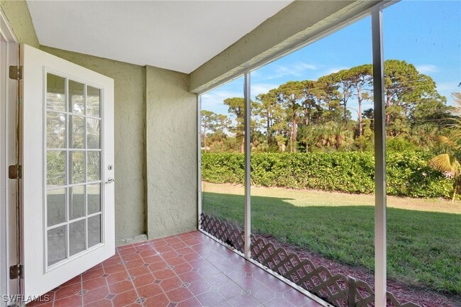 Building Photo - 714 111th Ave N