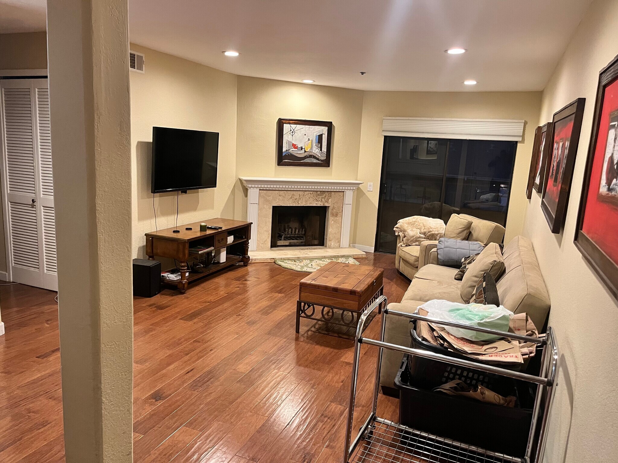 Building Photo - 5649 Lake Park Way