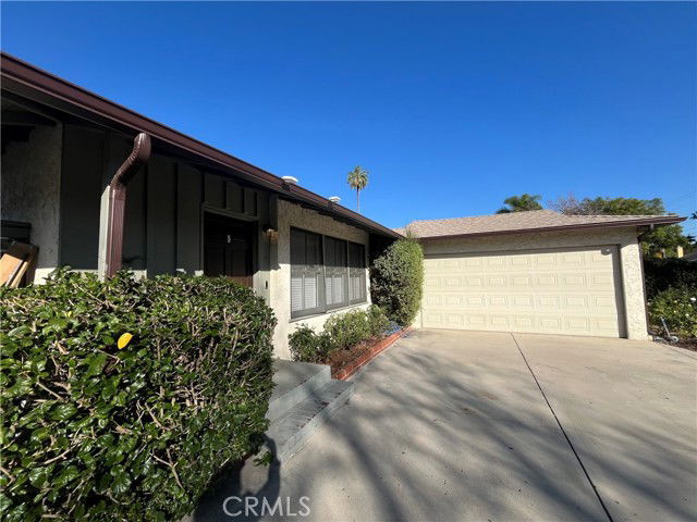 Building Photo - 6427 Gaviota Ave