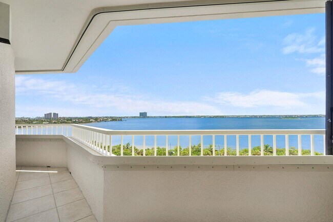 Building Photo - 5080 N Ocean Dr