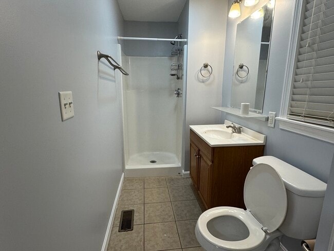 Building Photo - 12 Baker Ave