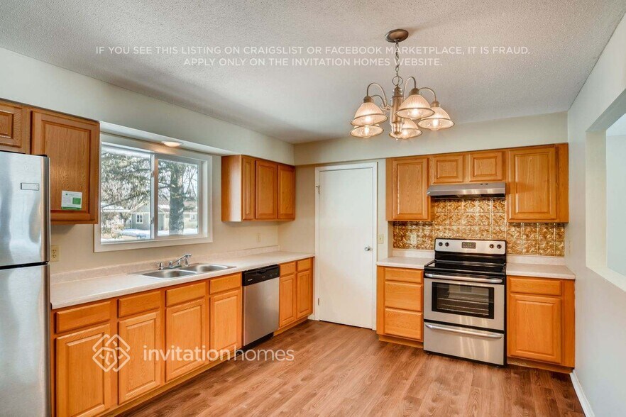 Building Photo - 944 Beacon Ln