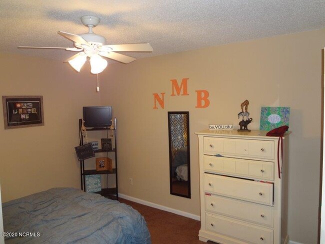 Building Photo - 1505 Cedar Ln