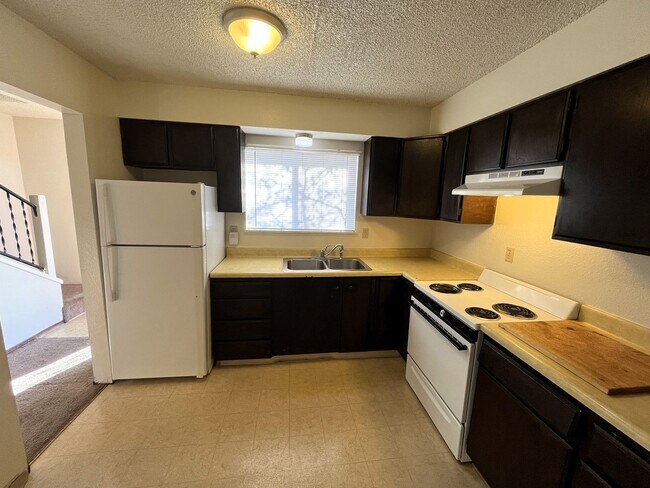 Building Photo - 840 D St