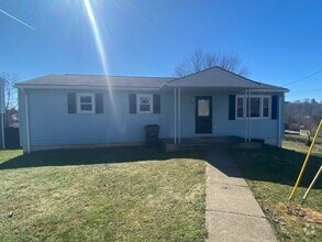 Building Photo - 111 Hickman Ave