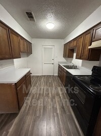 Building Photo - 111 Pine Meadow Dr