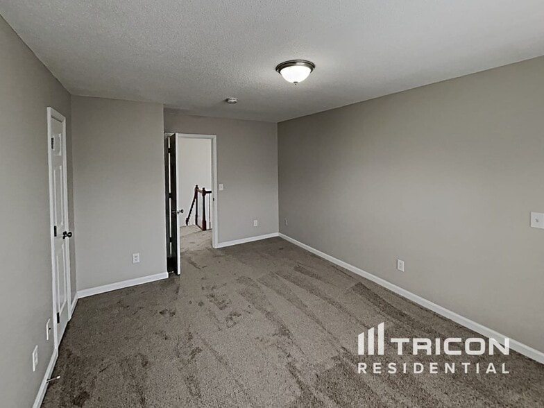 Building Photo - 2403 Glen Meadow Dr