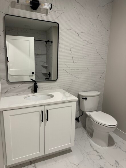 Secondary Bathroom - 575 Newark Pompton Tpke