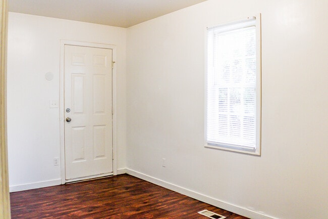 Building Photo - 1026 Stainback St