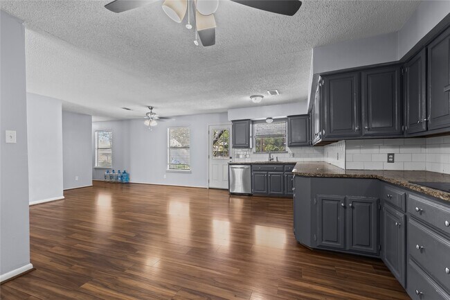 Building Photo - 1809 Westway Ave