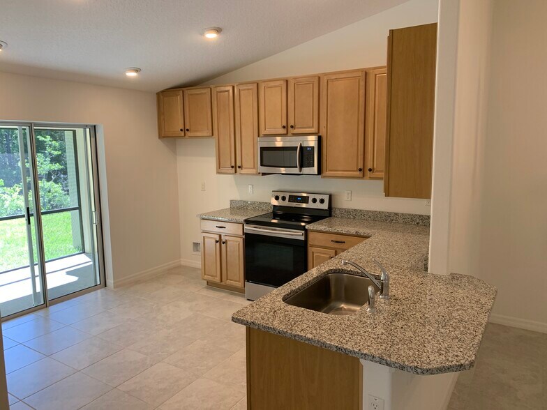 Building Photo - 124 Plain View Dr