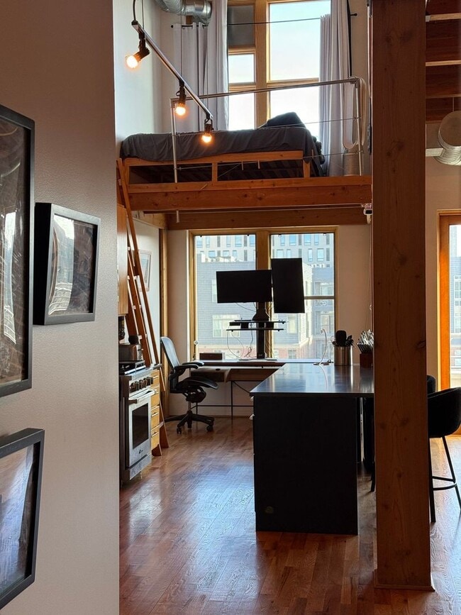 Building Photo - Full Service Executive Fully Furnished All Inclusive Architectural Penthouse Loft Downtown Denver