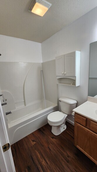 Building Photo - 1521 Mayberry Ln