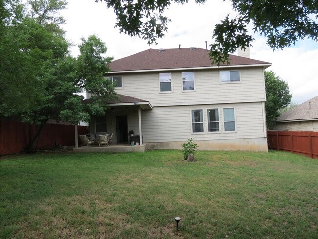 Building Photo - 402 Las Colinas Dr