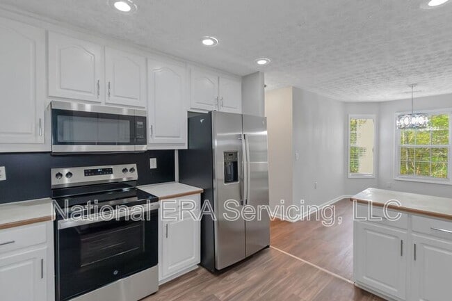 Building Photo - 455 Trelawney Cir