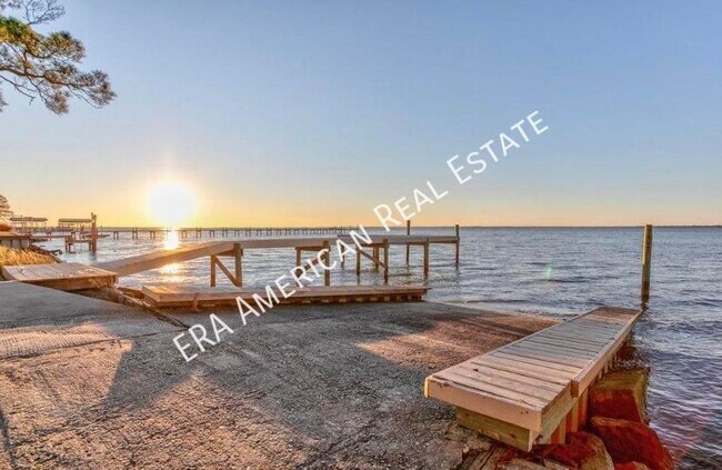 Building Photo - 6909 Leisure St