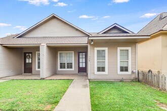 Building Photo - FOR RENT in LAFAYETTE!