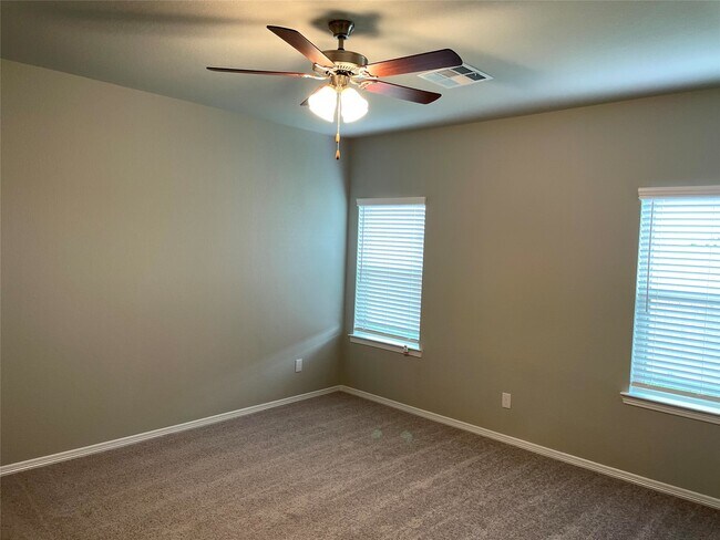 Building Photo - 25436 Northpark Lake Dr