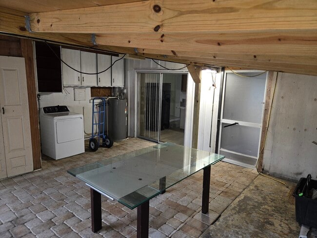Building Photo - 3711 Roxane Blvd