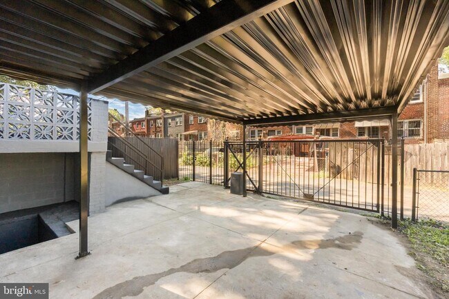 Building Photo - 1401 18th Pl SE